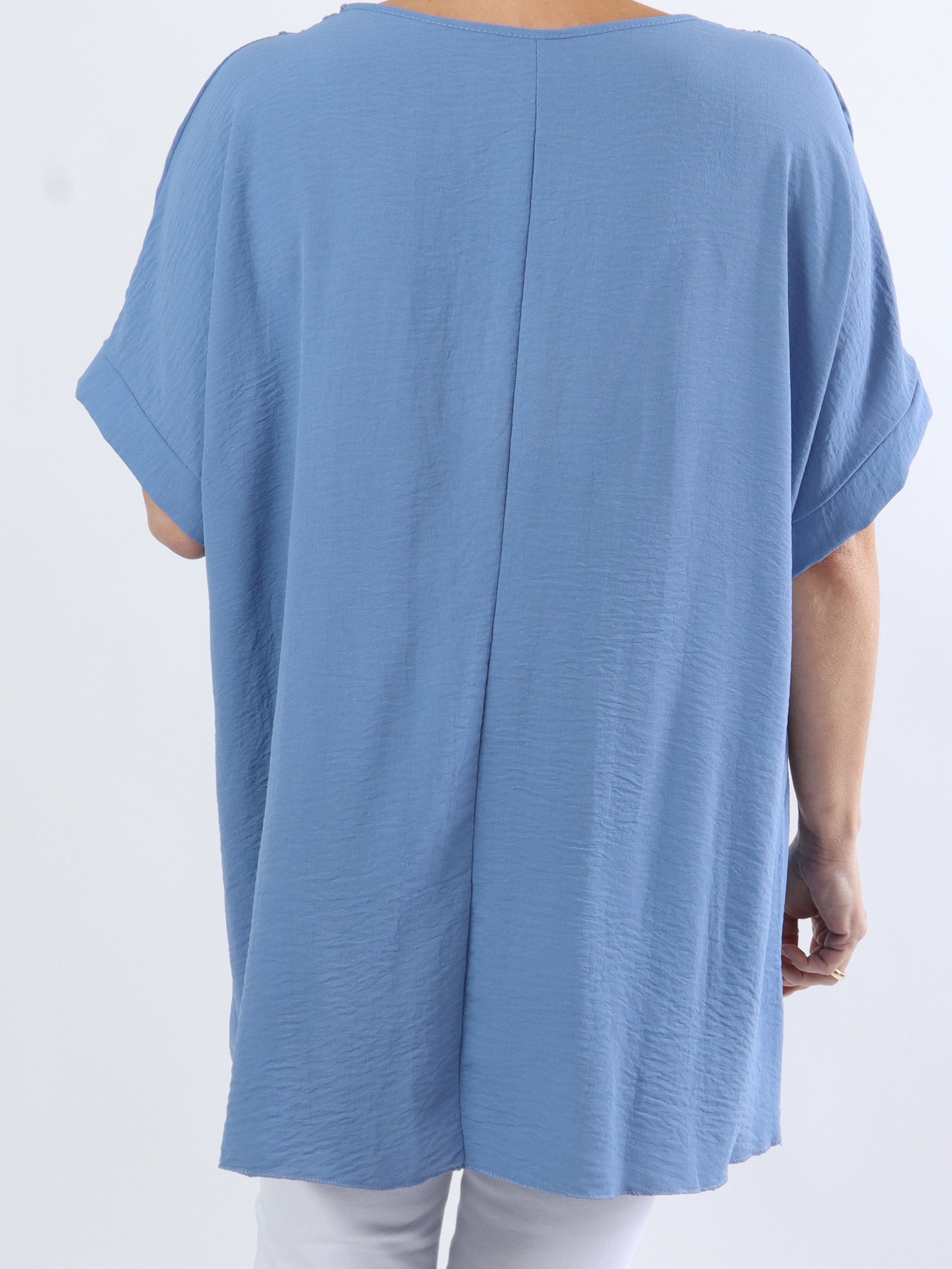 Lilly - Vacker plus size tunika med unik halsringning